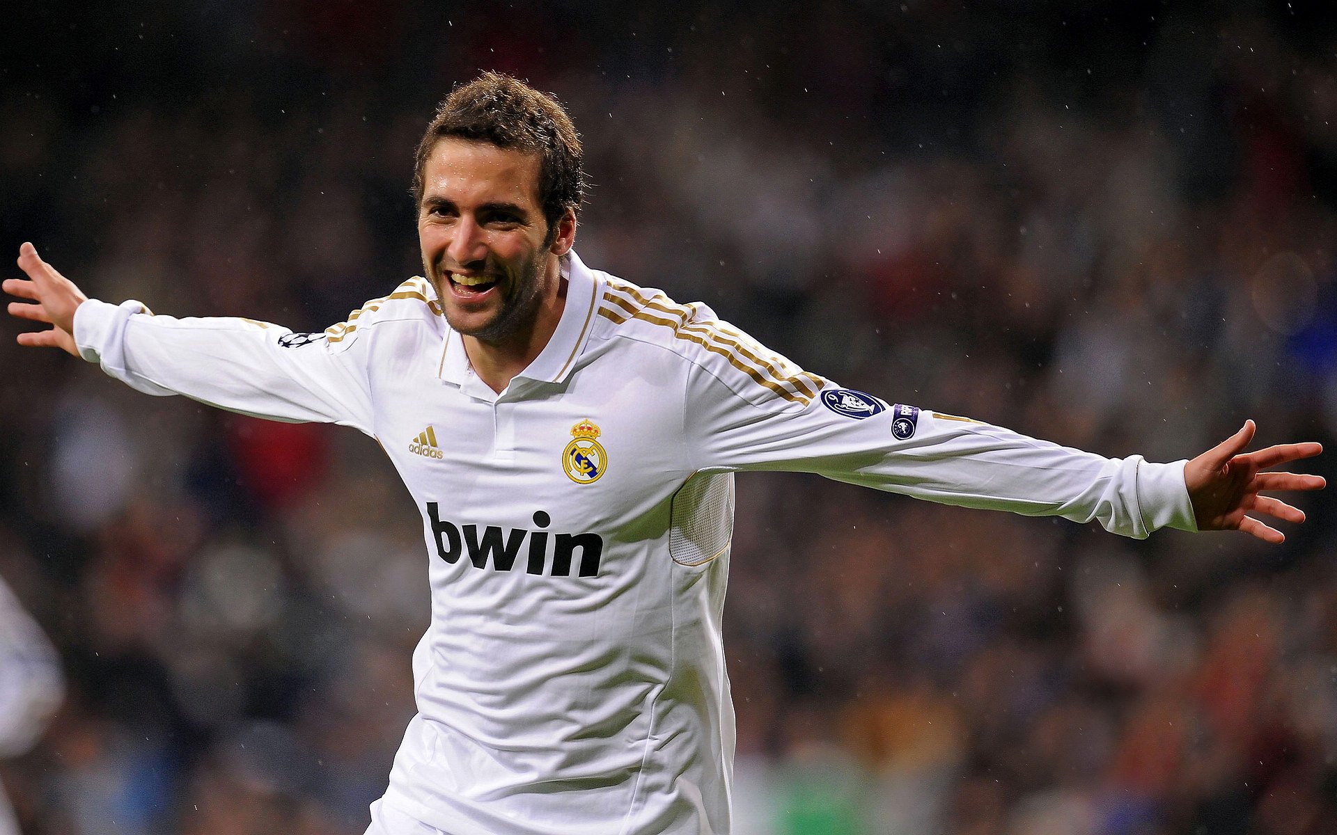 凯恩重要时刻表现优异，美国队带队取胜！比赛高潮迭起